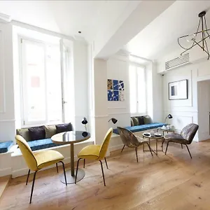Parisii Luxury Relais לינה וארוחת בוקר